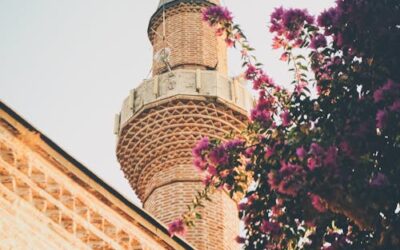 قرآن مجید کا ادب ملحوظ رکھنا ضروری ہے (211)۔